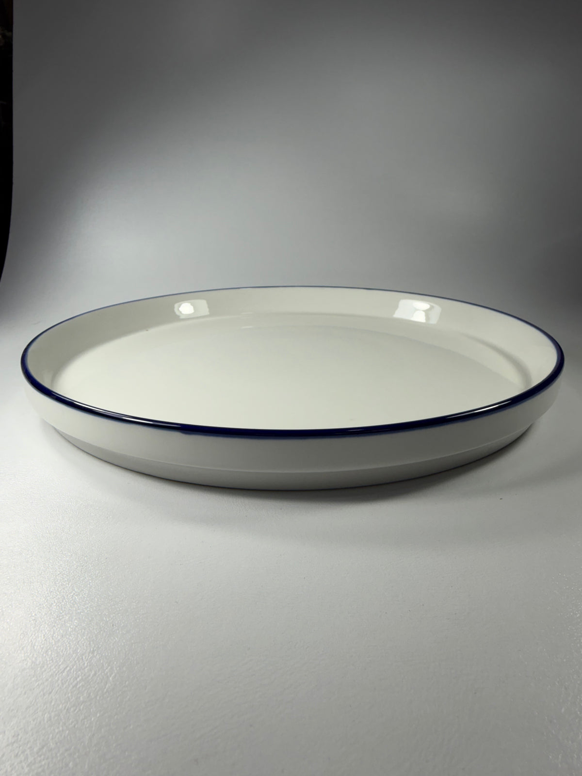 Plato Cartero Blanco Con Borde Azul