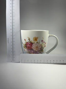 Taza Ovalada con Diseño de Rosas