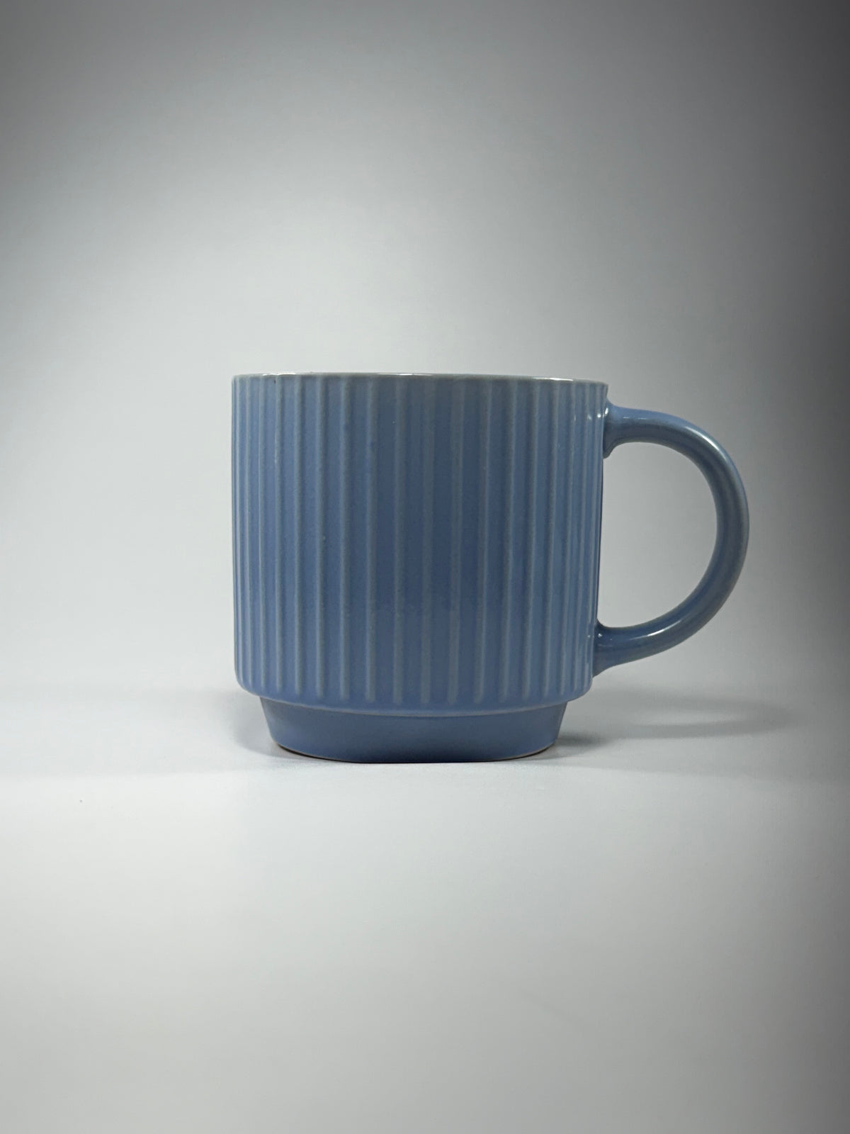 Taza de Colores con Líneas Verticales